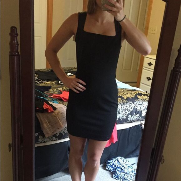 Banana republic black dress 💕HUGE CLOSET SALE - Picture 5 of 7